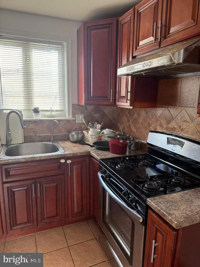 1232 Hale Street photo 7