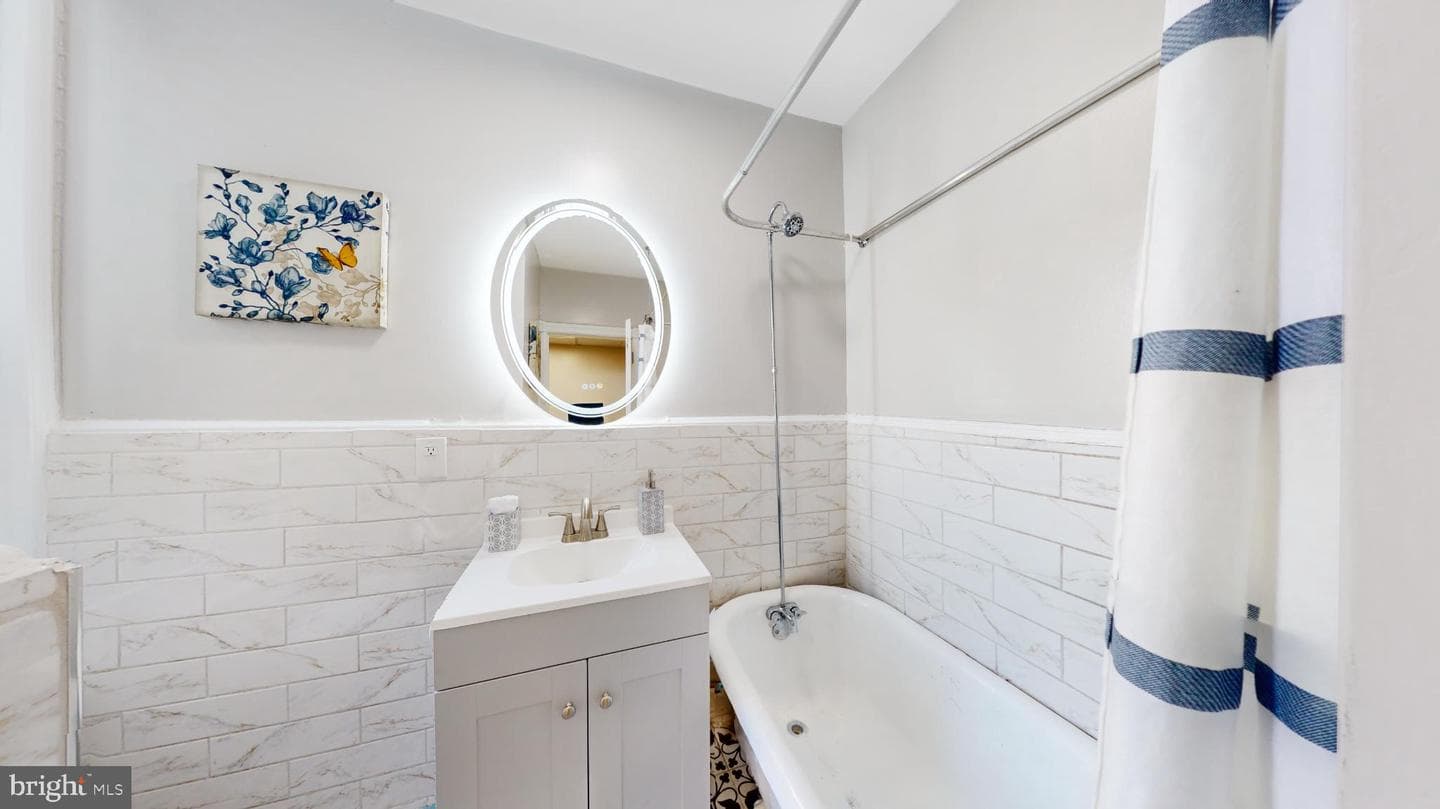 6038 Sansom Street photo 16