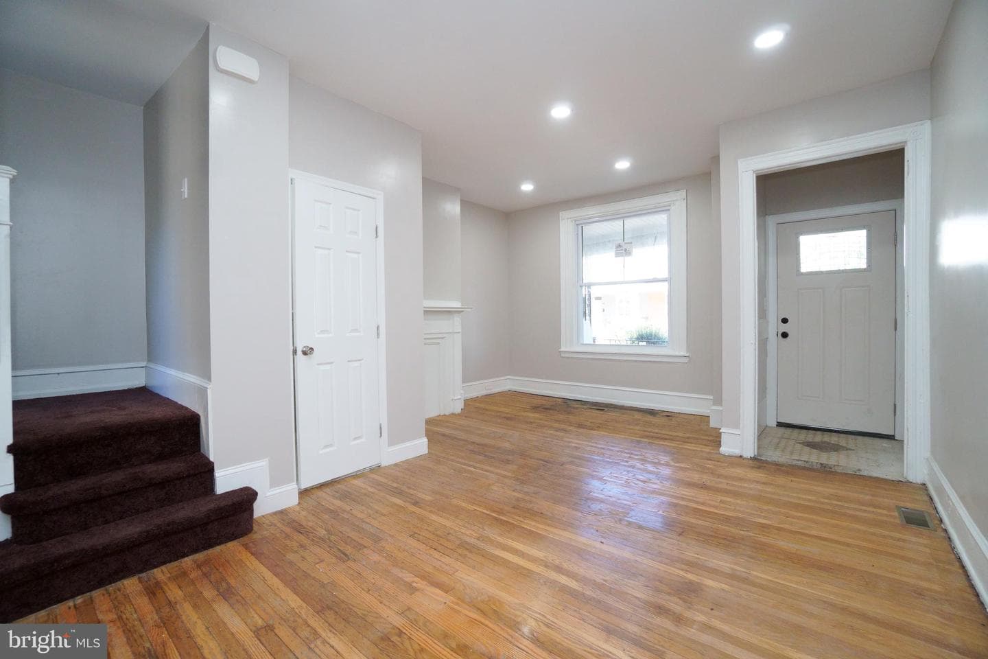 6038 Sansom Street photo 2