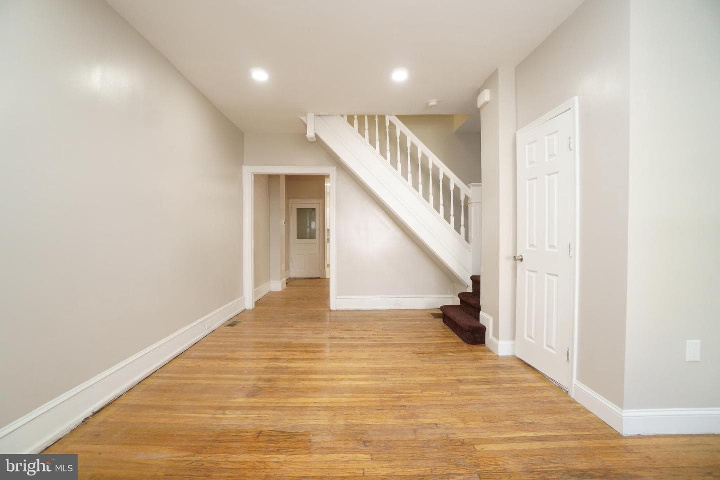 6038 Sansom Street photo 4