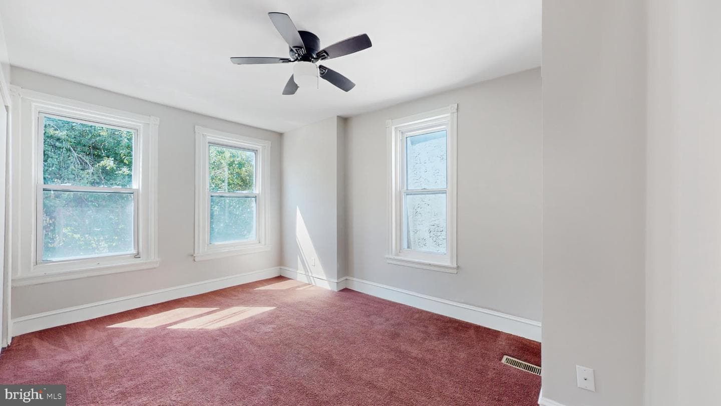 6038 Sansom Street photo 5