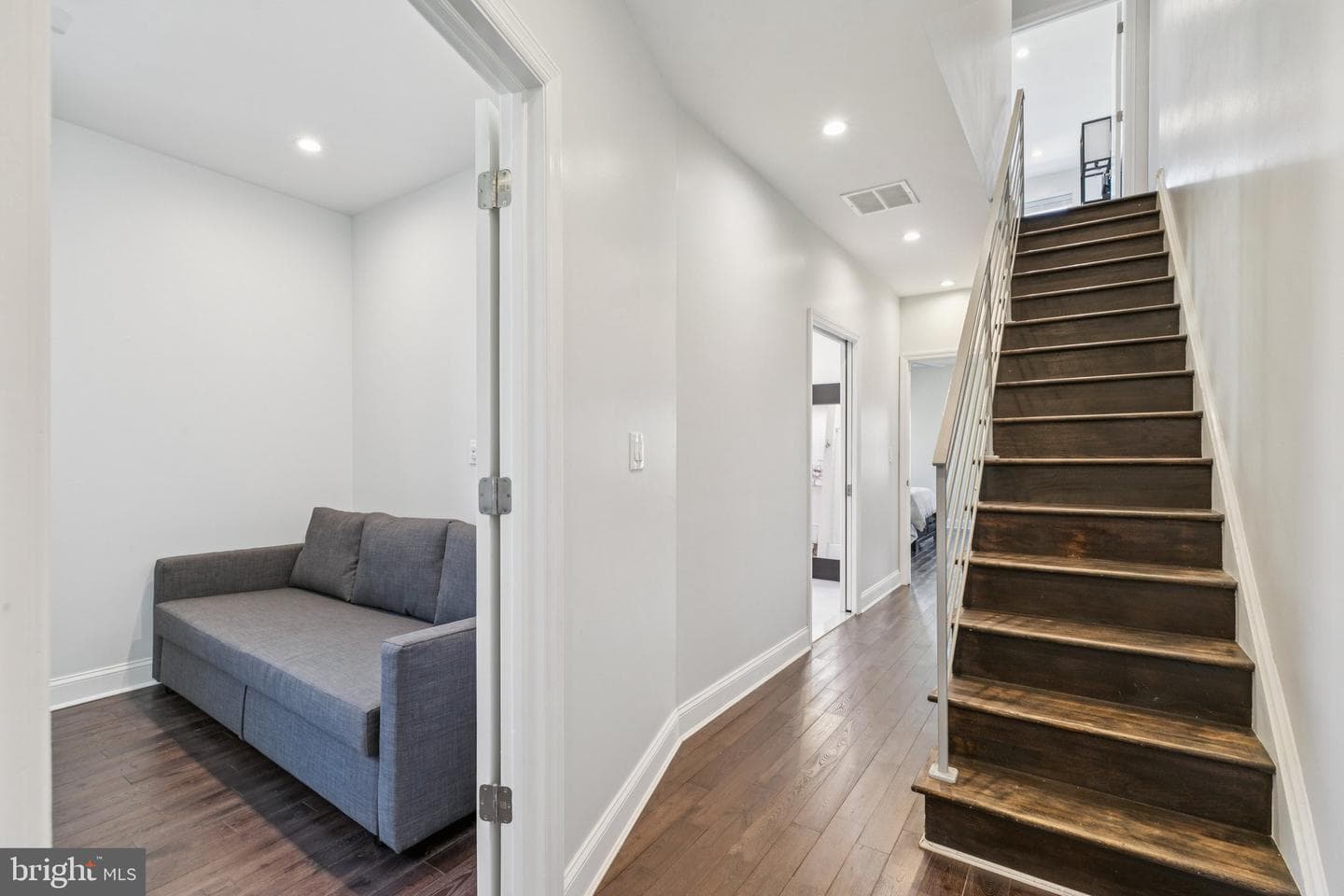 722 Dickinson Street photo 20
