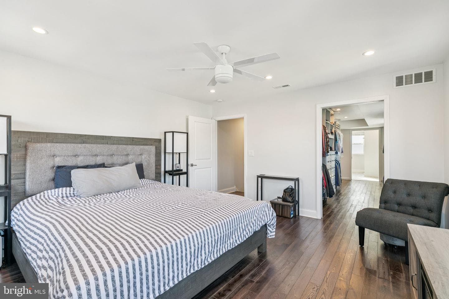 722 Dickinson Street photo 30