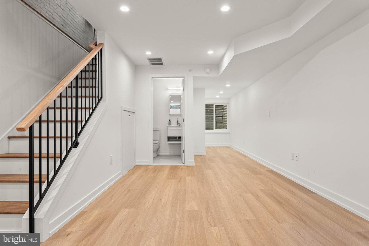 743 S Cleveland Street photo 29