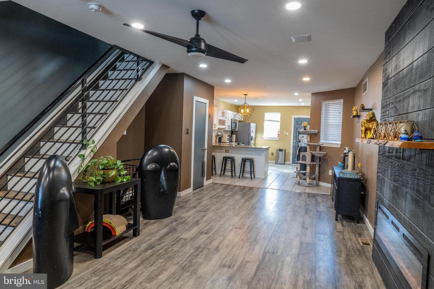 823 S 56th Street photo 3