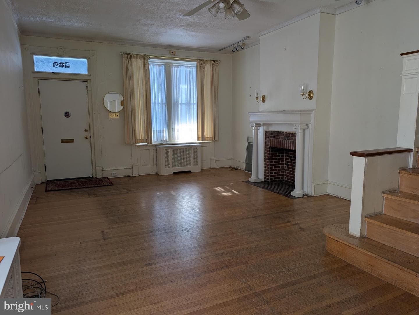 229 E Mount Pleasant Avenue photo 5
