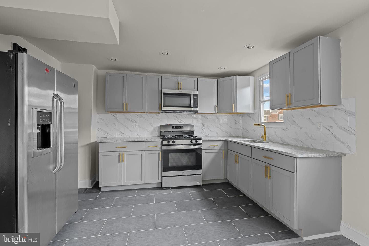1505 Beverly Road photo 2
