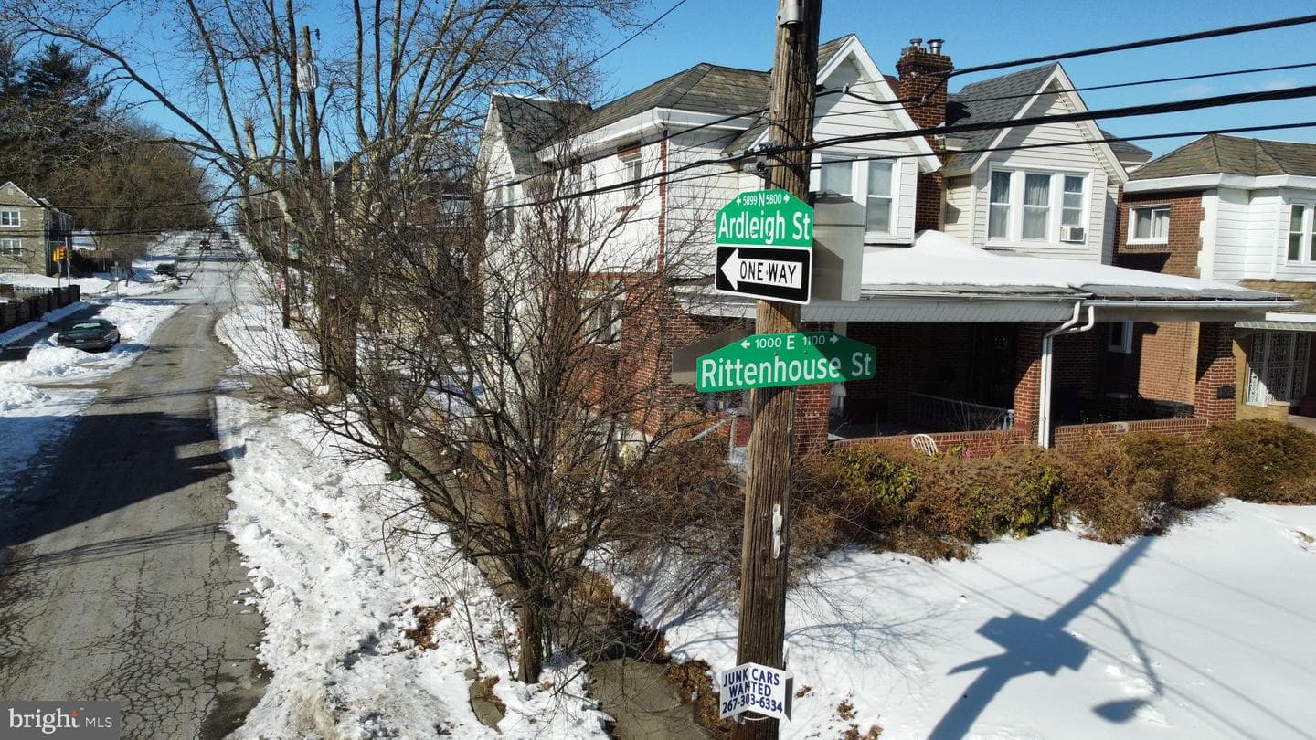 1101 E Rittenhouse Street photo 4