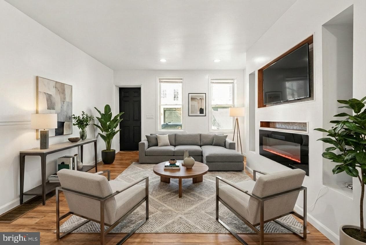 2613 Amber Street photo 1