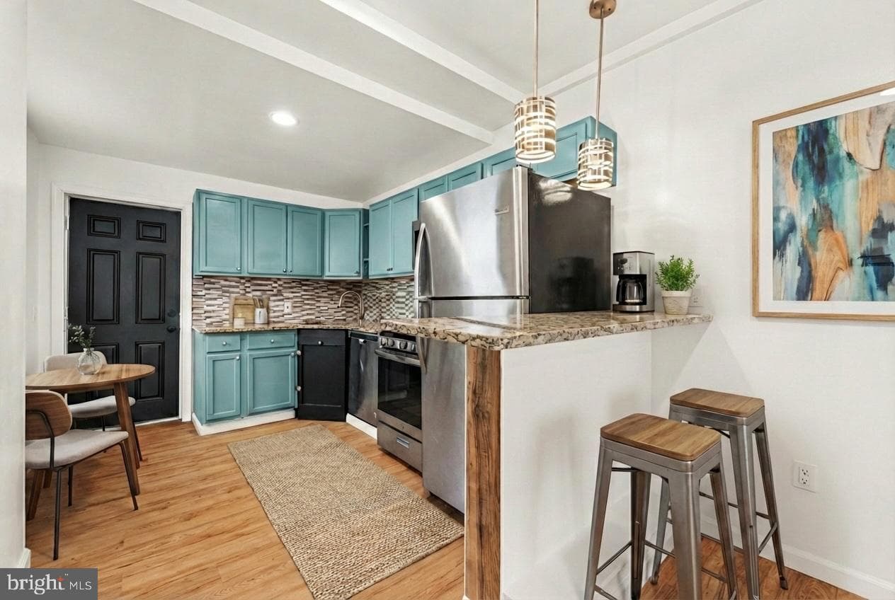 2613 Amber Street photo 3