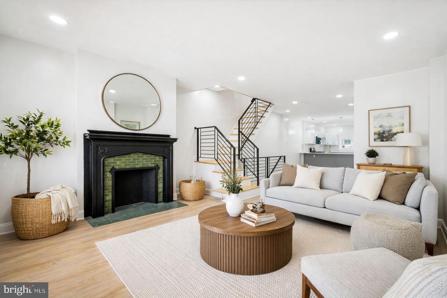 5831 Washington Avenue, Philadelphia