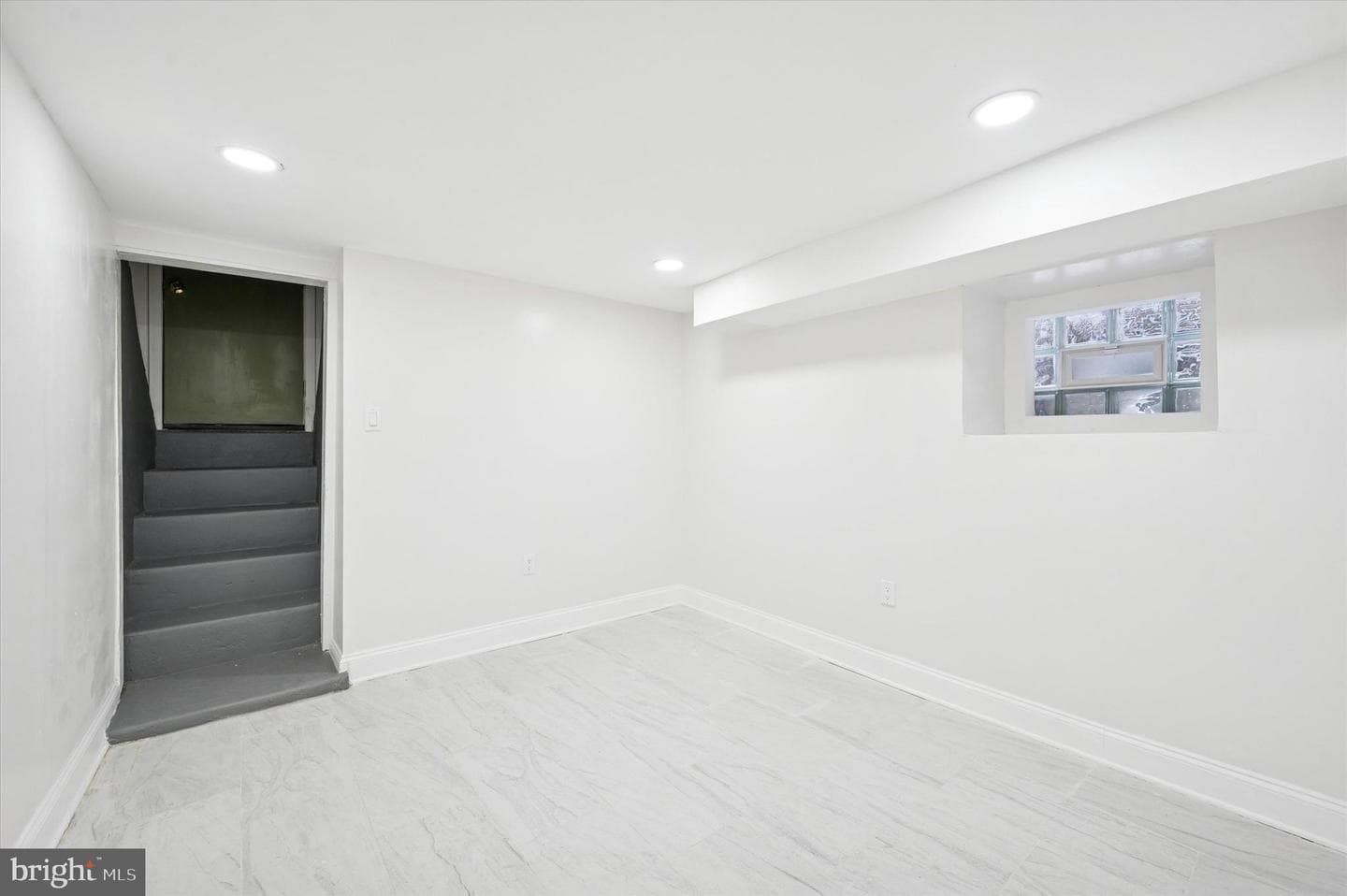 5831 Washington Avenue photo 17