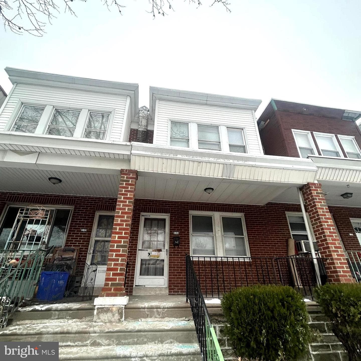 182 W Champlost Street W photo 1