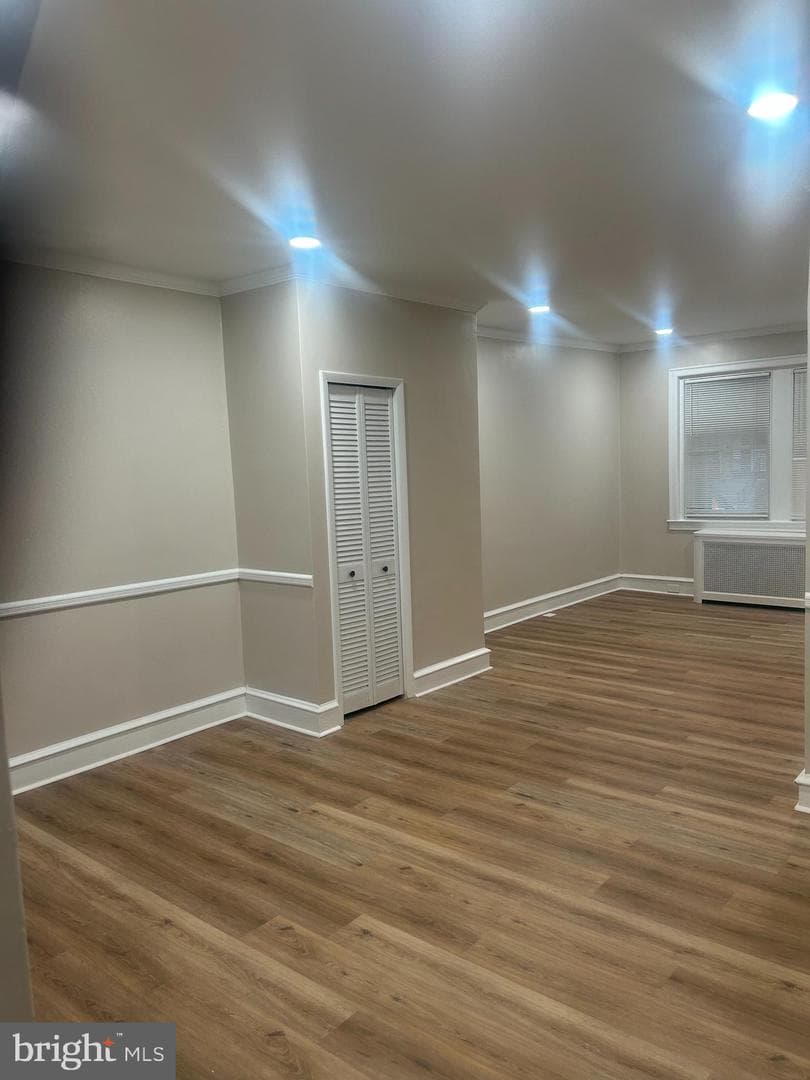 182 W Champlost Street W photo 3