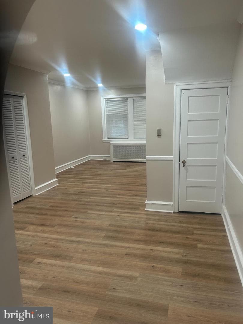 182 W Champlost Street W photo 7