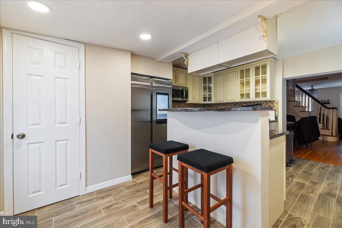 444 Lemonte Street photo 5