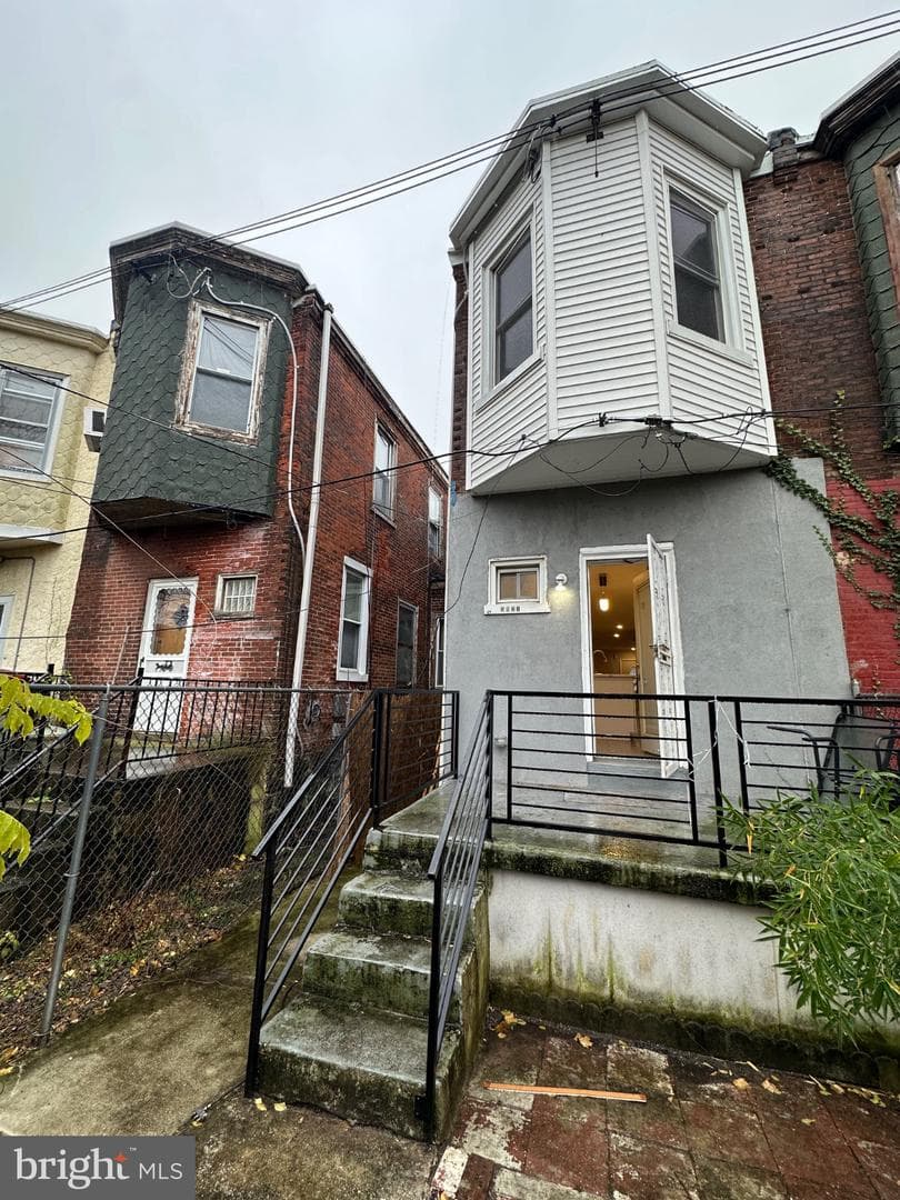 5031 Ludlow Street photo 8