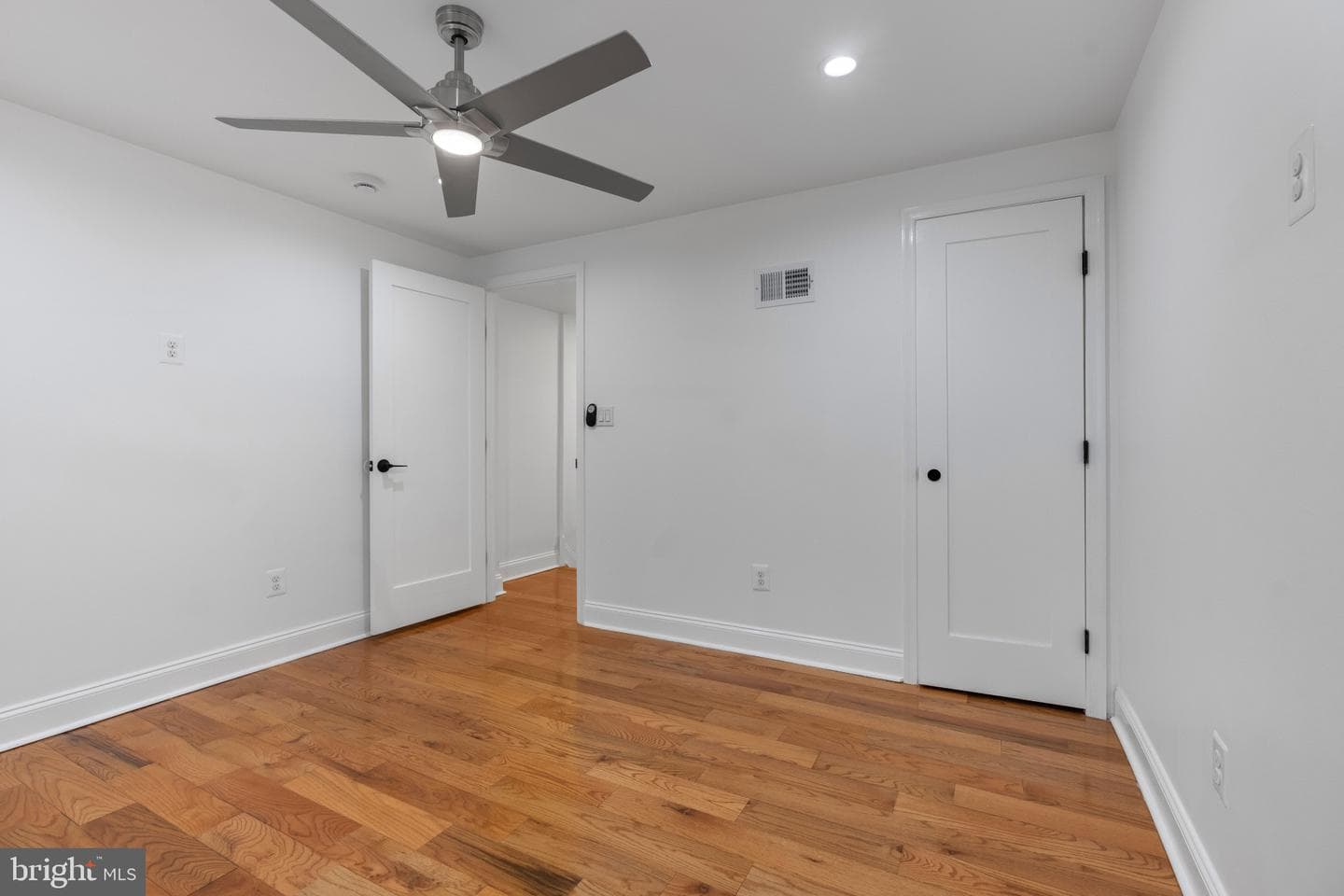 625 Winton Street photo 14