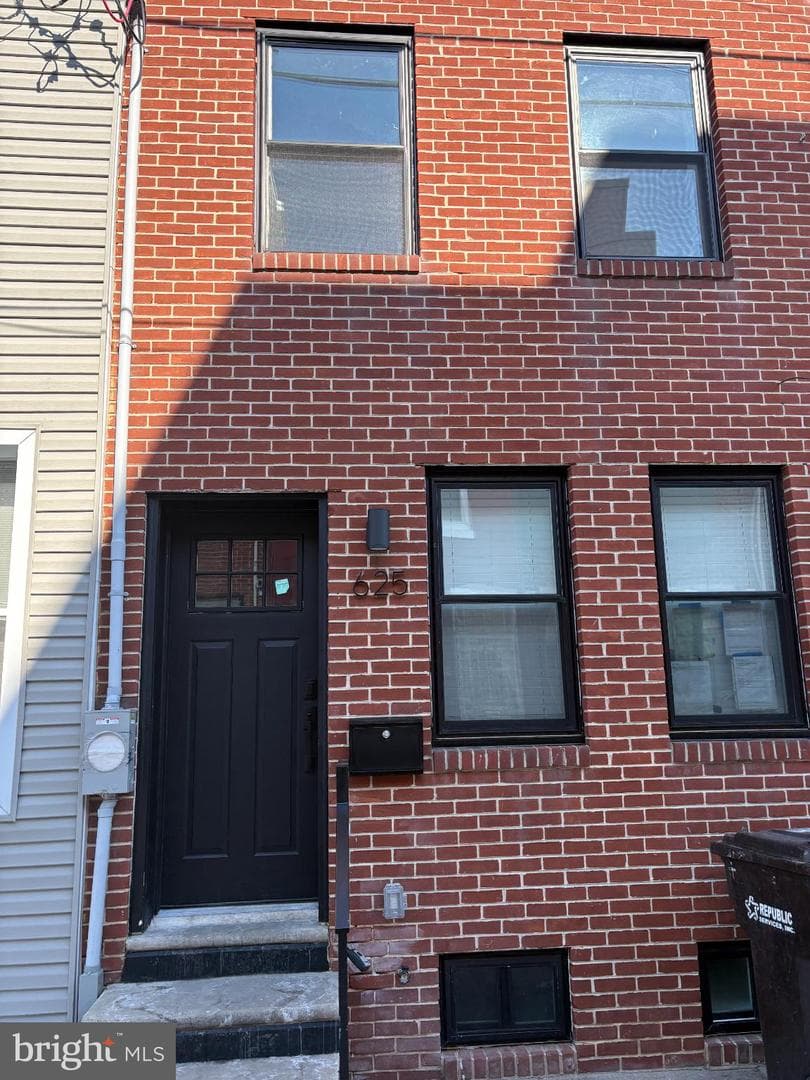 625 Winton Street photo 2