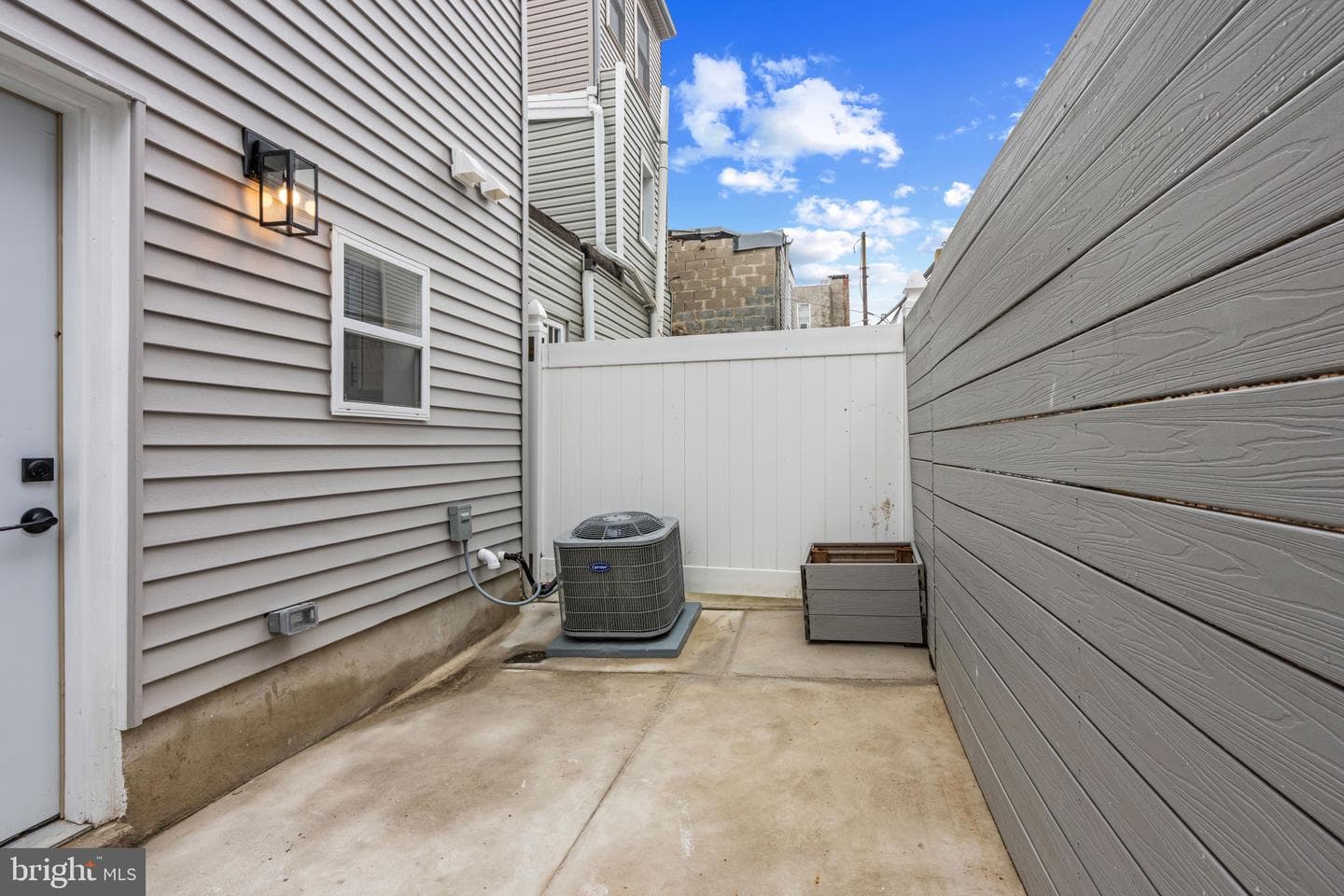 625 Winton Street photo 25
