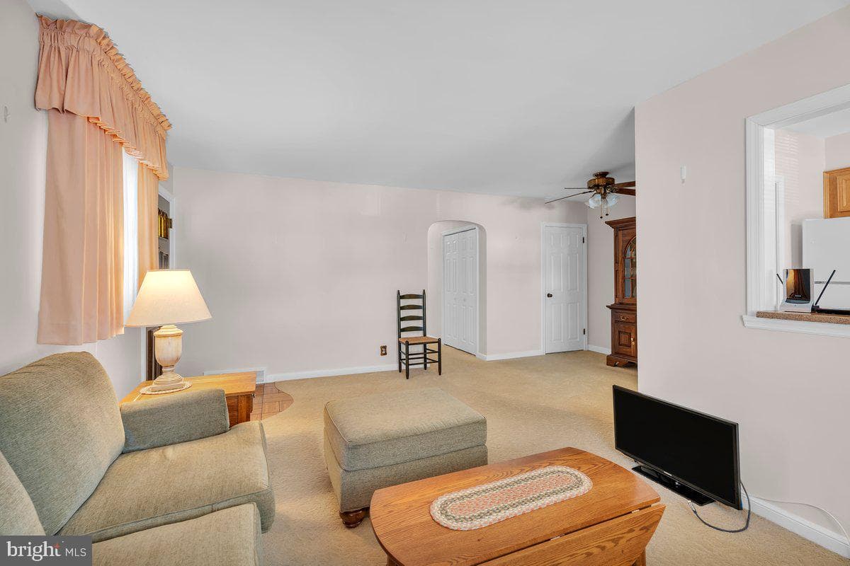 7829 Brous Avenue photo 5