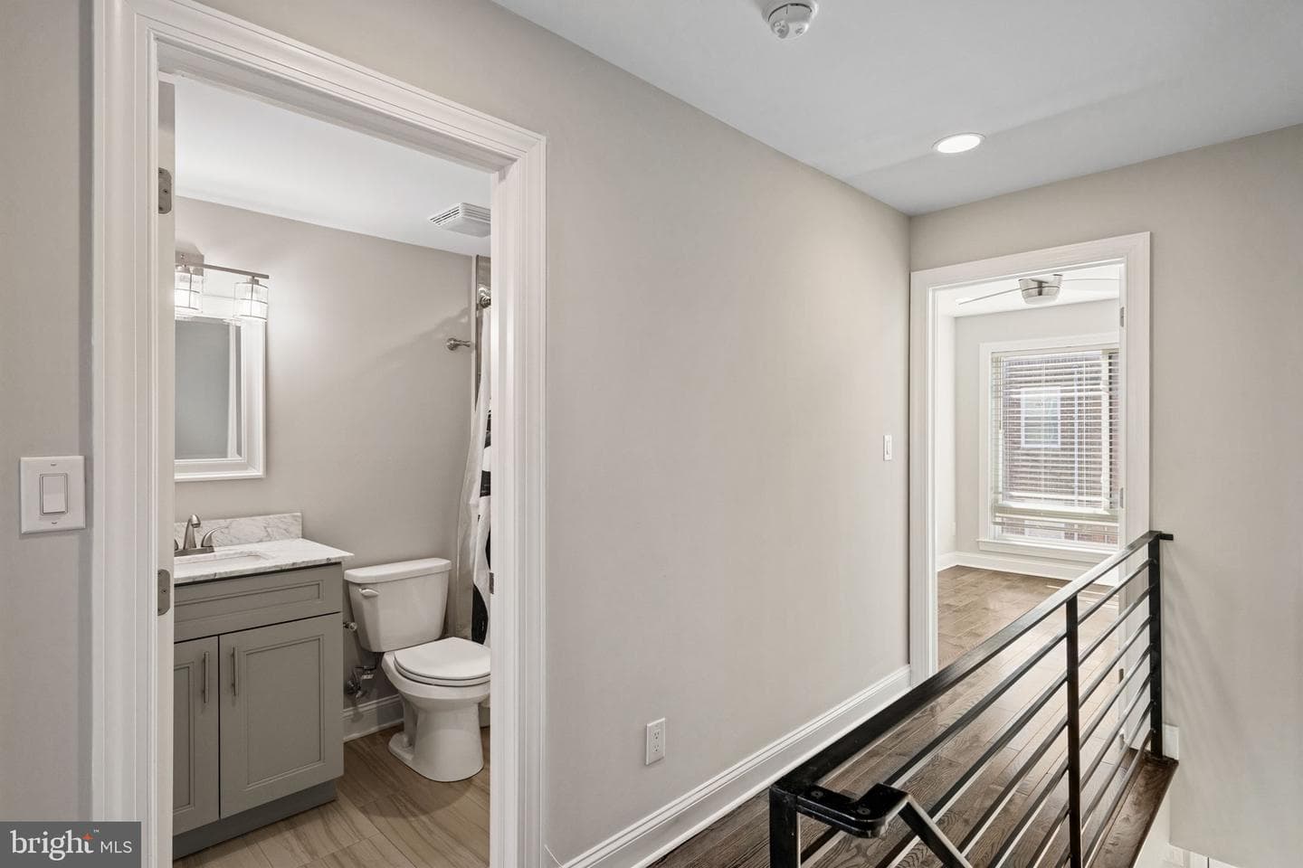 2051 Fernon Street photo 23