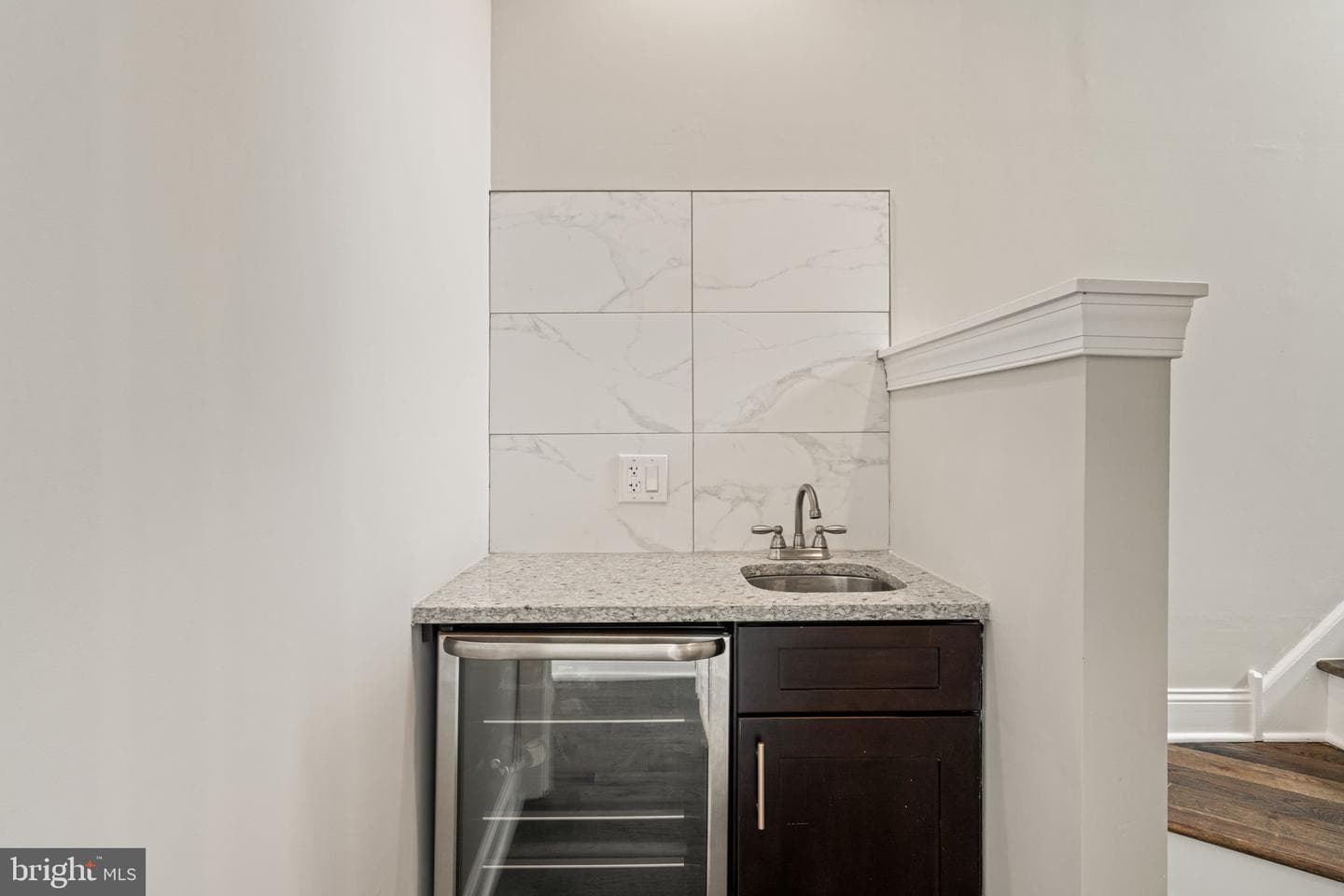 2051 Fernon Street photo 30
