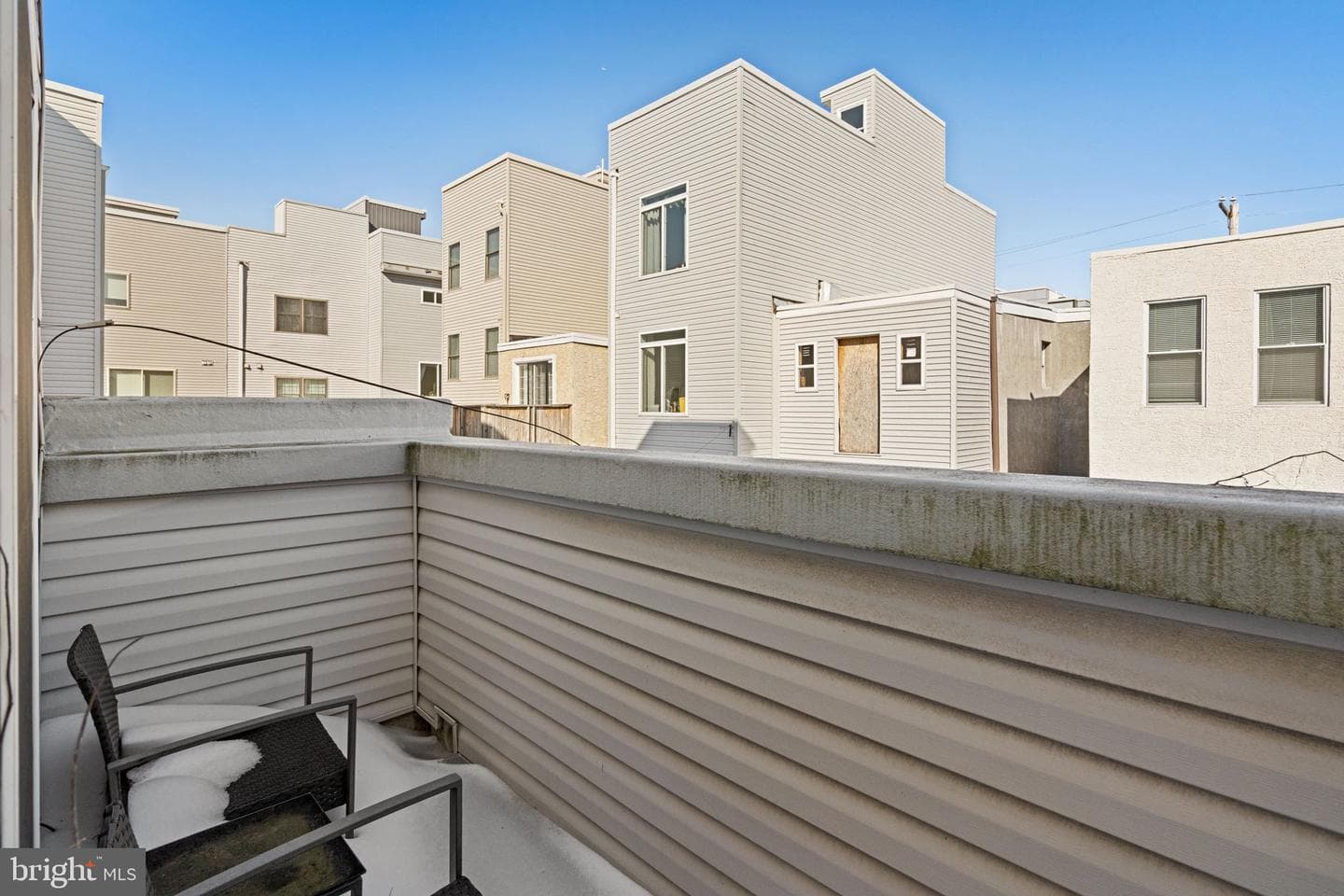 2051 Fernon Street photo 40