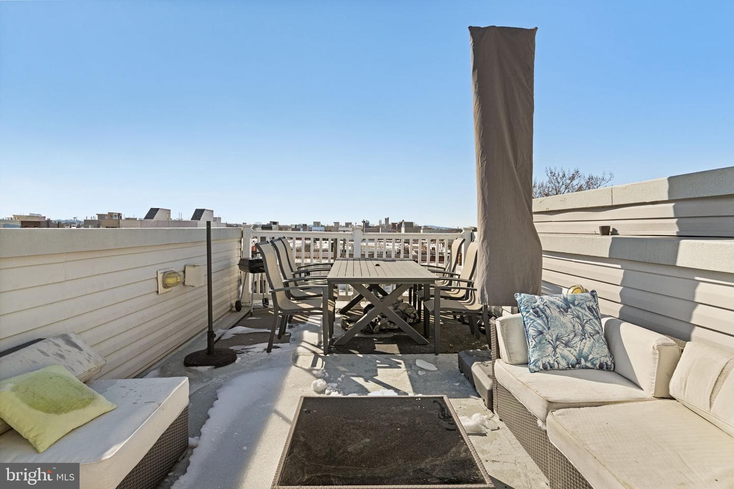 2051 Fernon Street photo 44