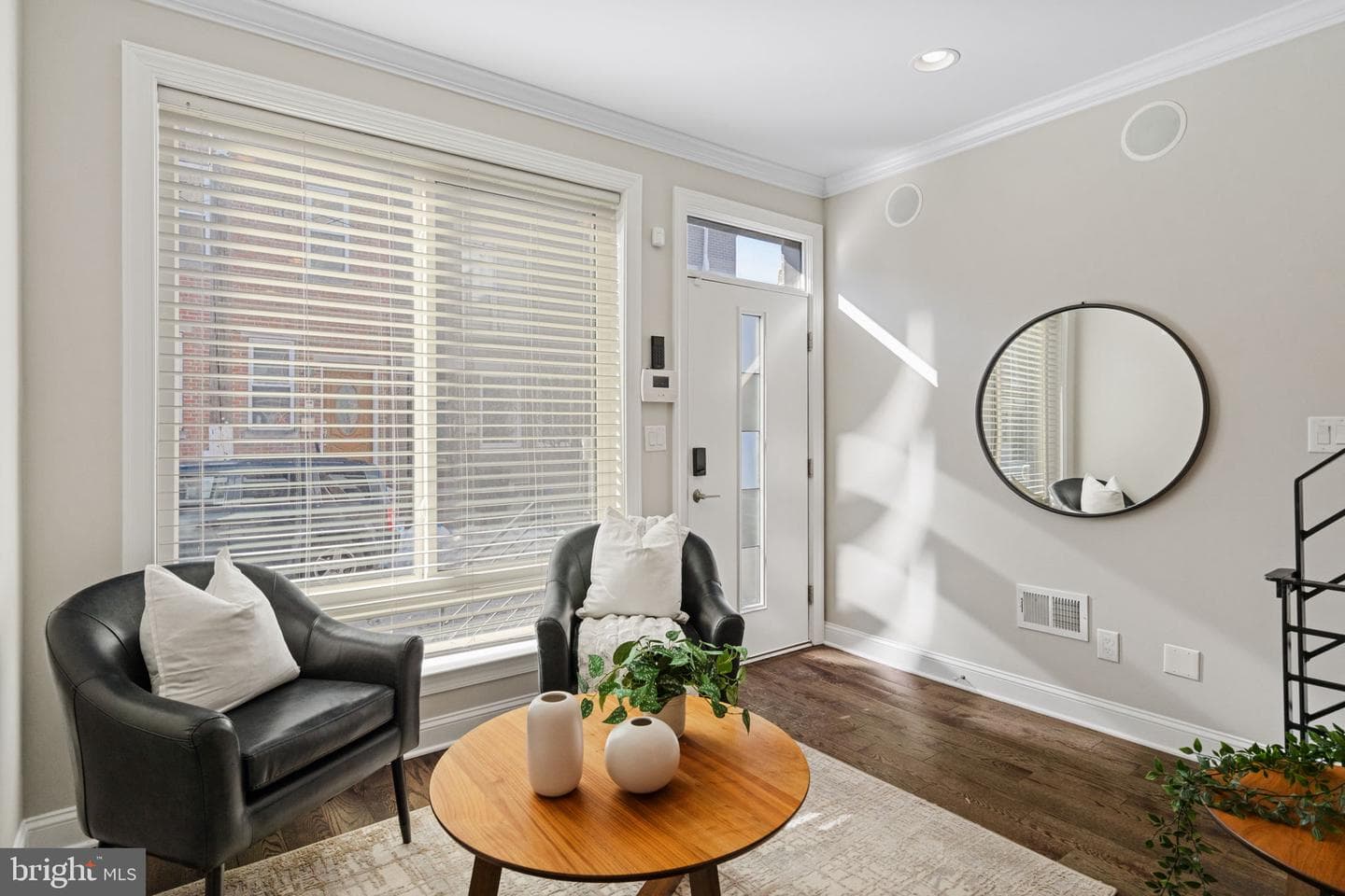2051 Fernon Street photo 5