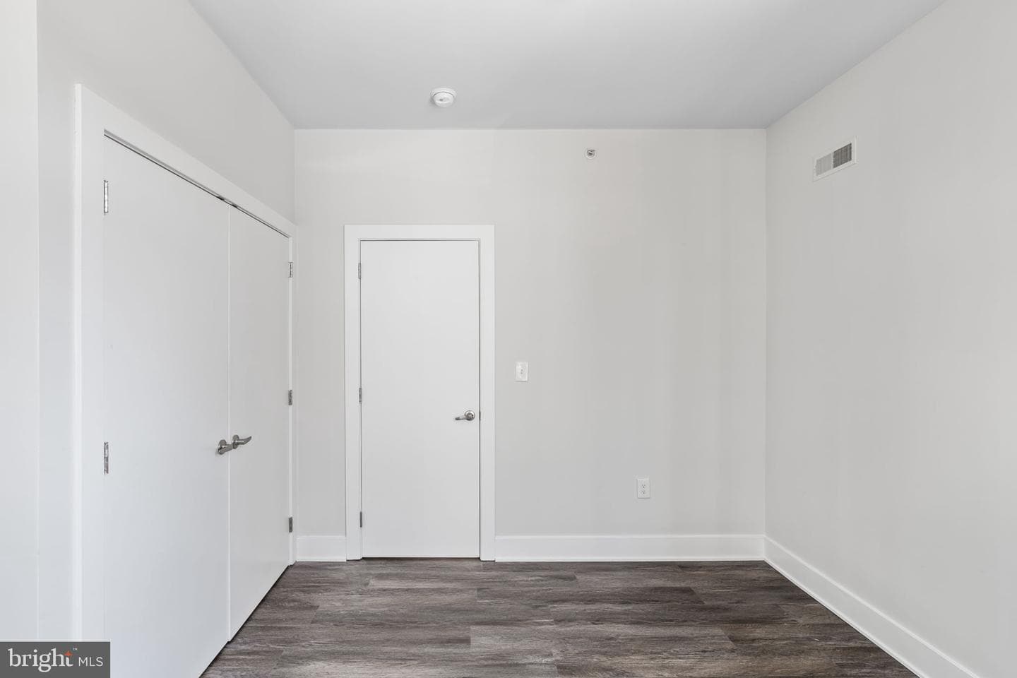 1207 N Etting Street photo 20