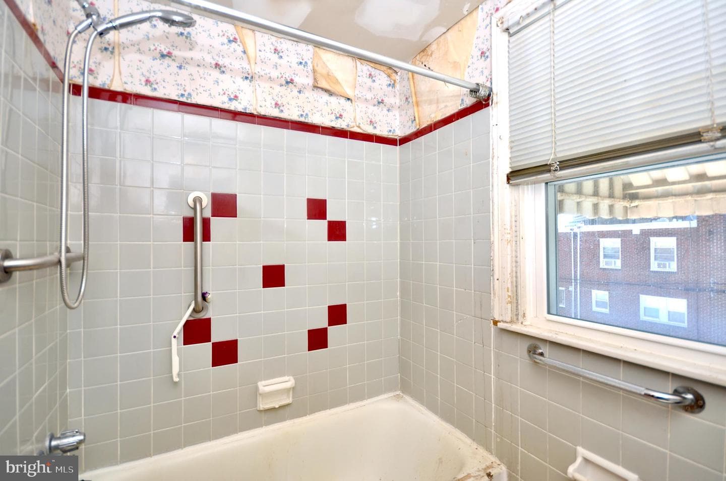 5343 Gillespie Street photo 20