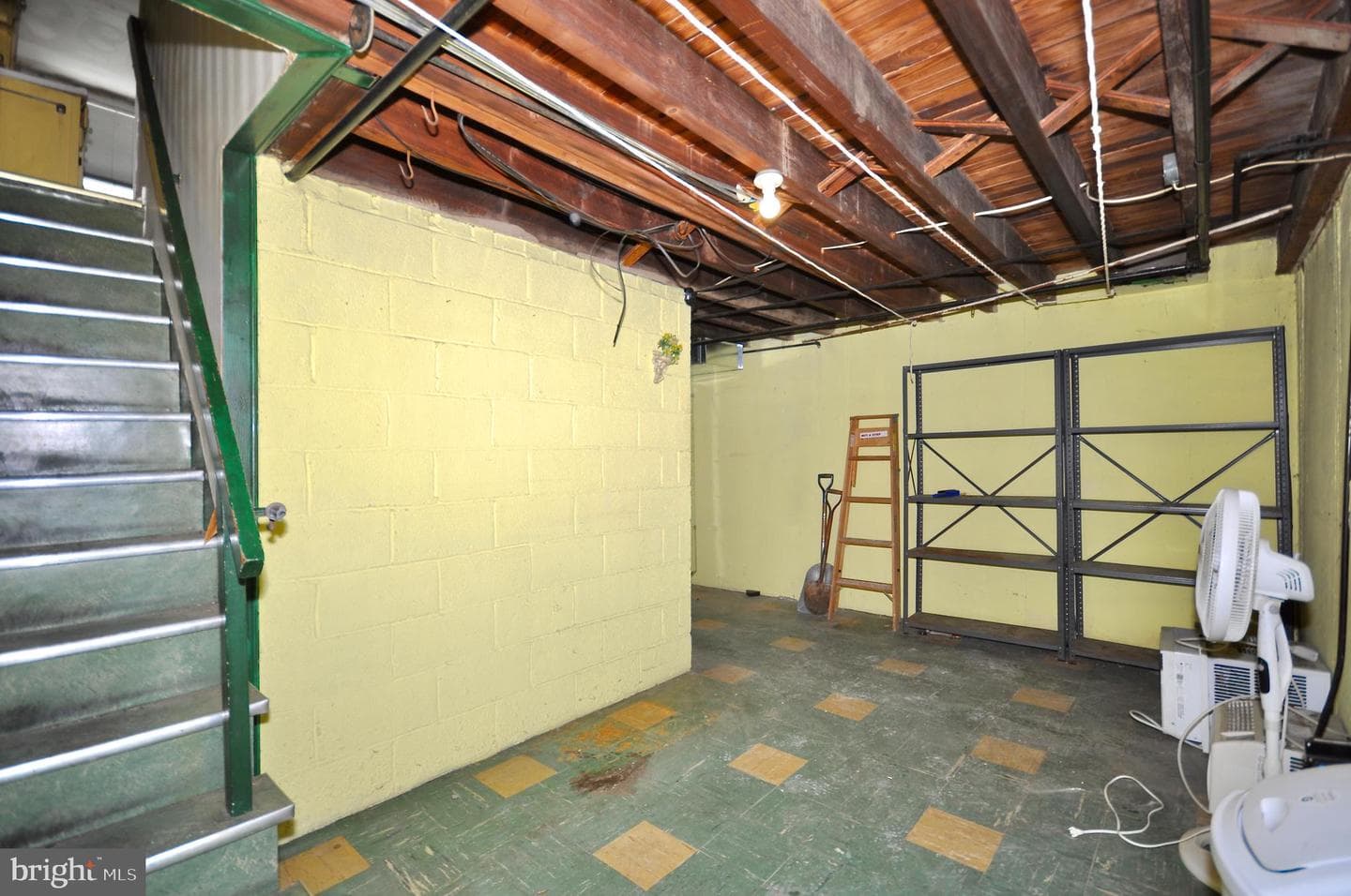 5343 Gillespie Street photo 22