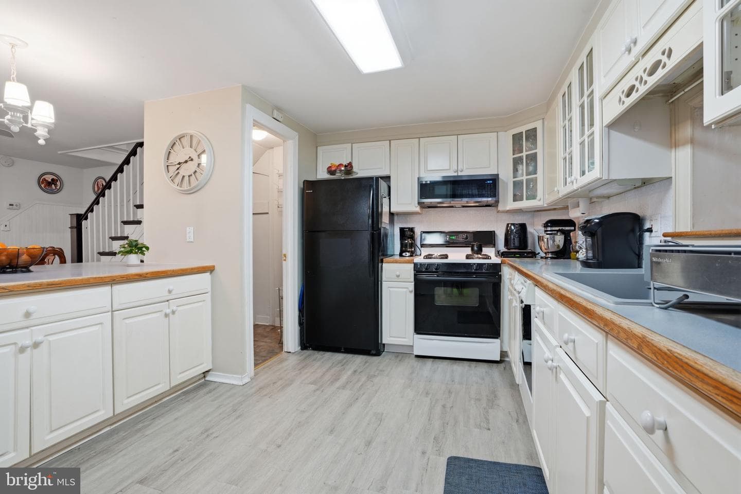 4135 Rhawn Street photo 7