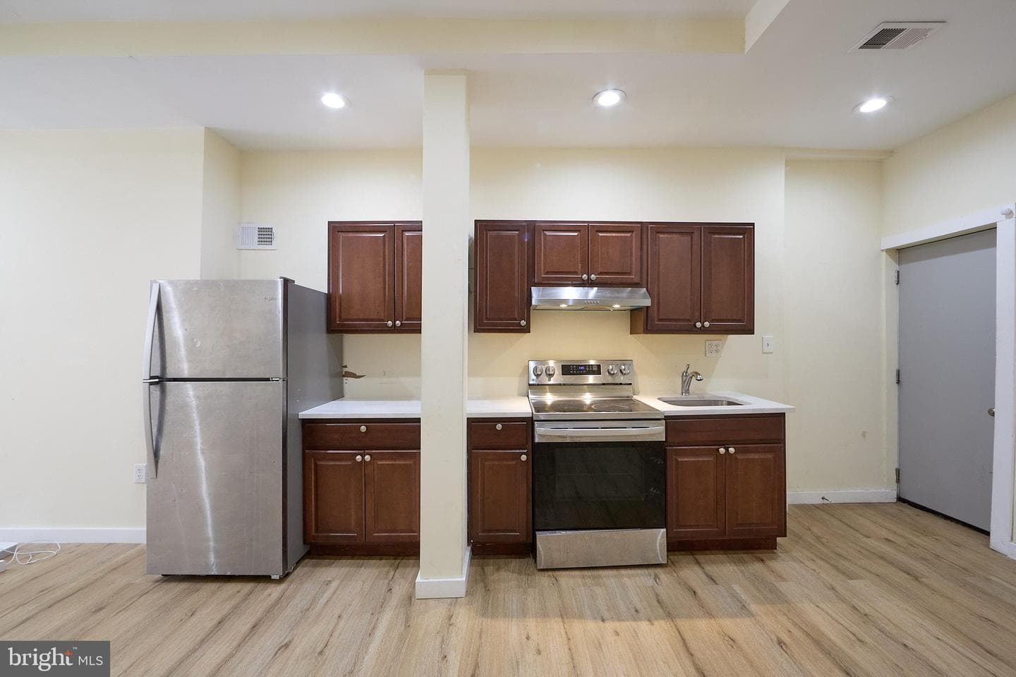 1558 N Randolph Street photo 4