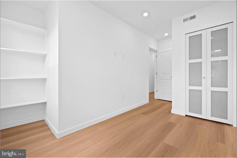 2215 N Mutter Street photo 20
