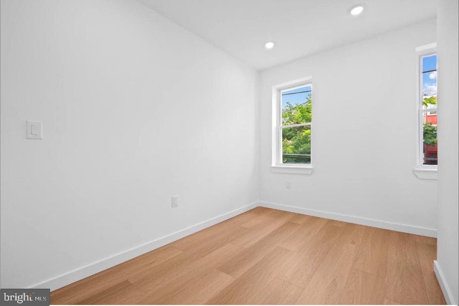 2215 N Mutter Street photo 9