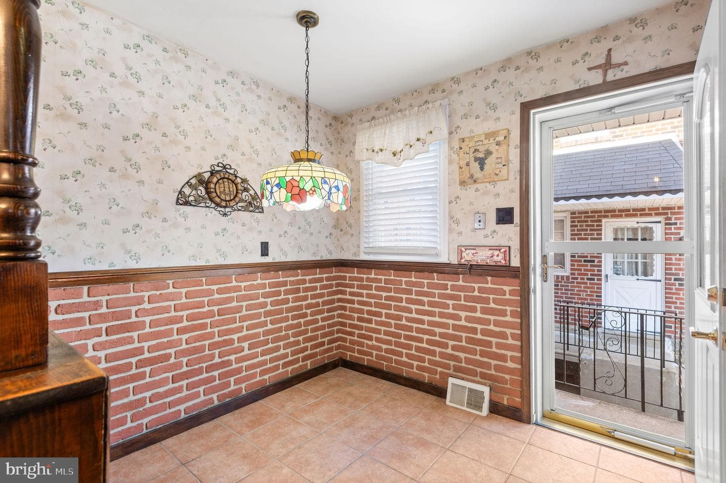 1713 Faunce Street photo 6