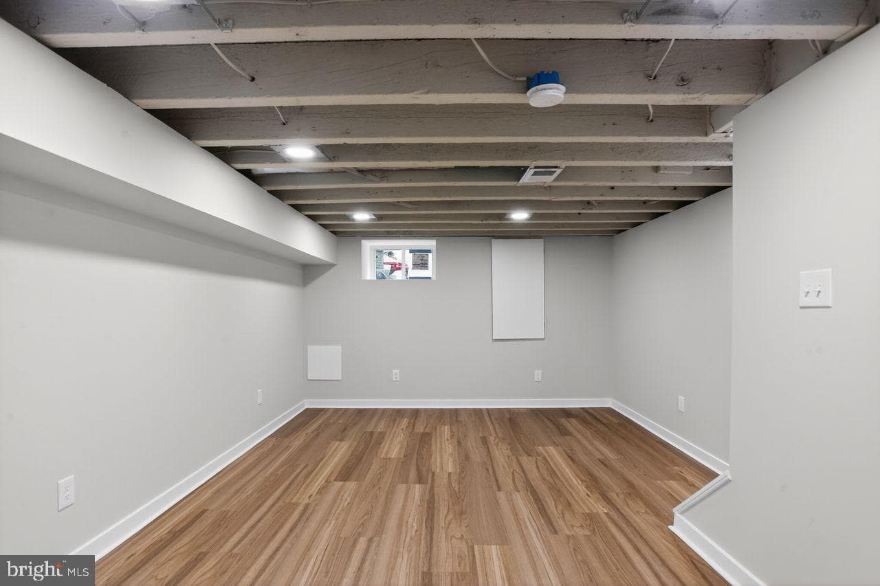 1610 N Dover Street photo 16