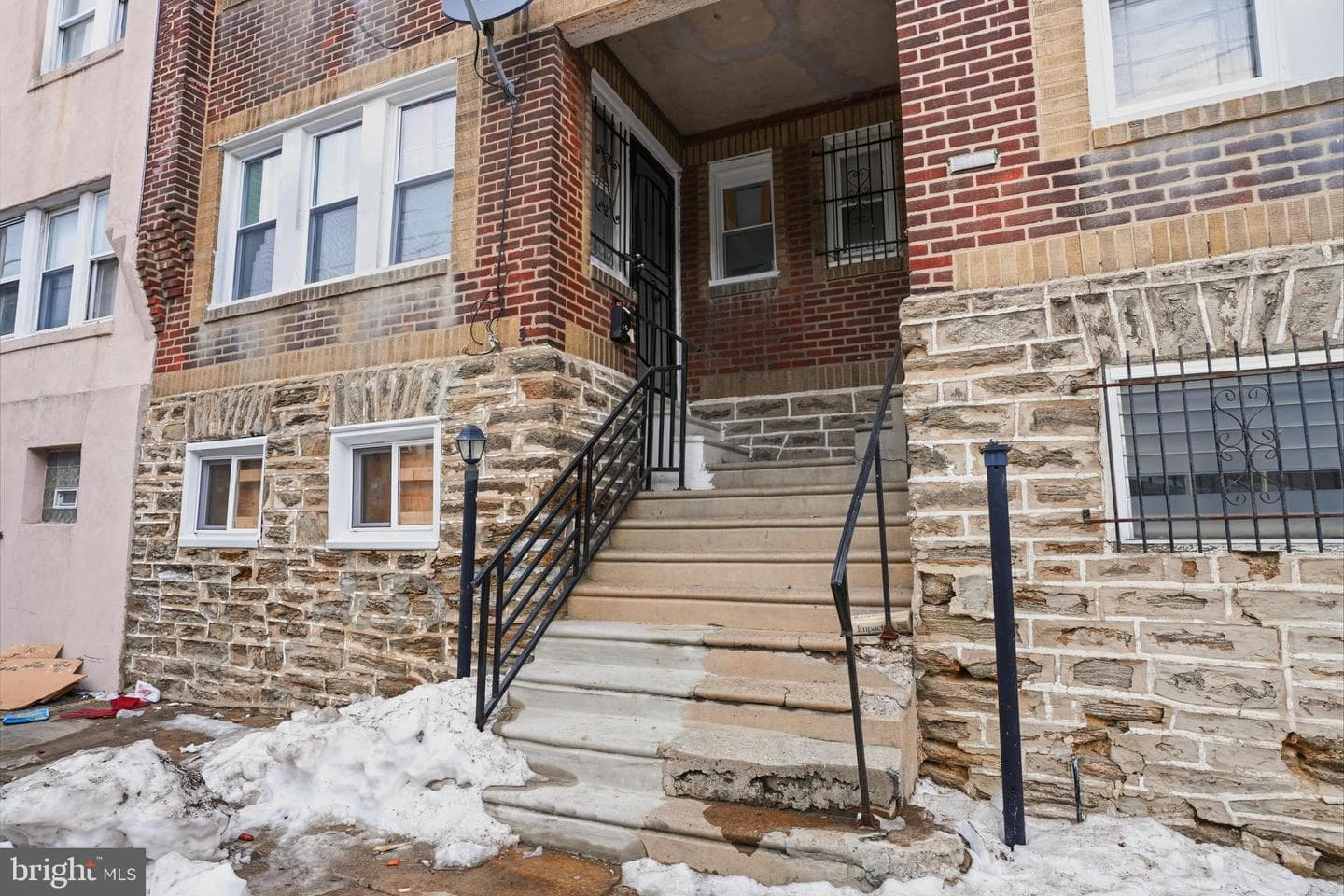 311 W Raymond Street photo 3
