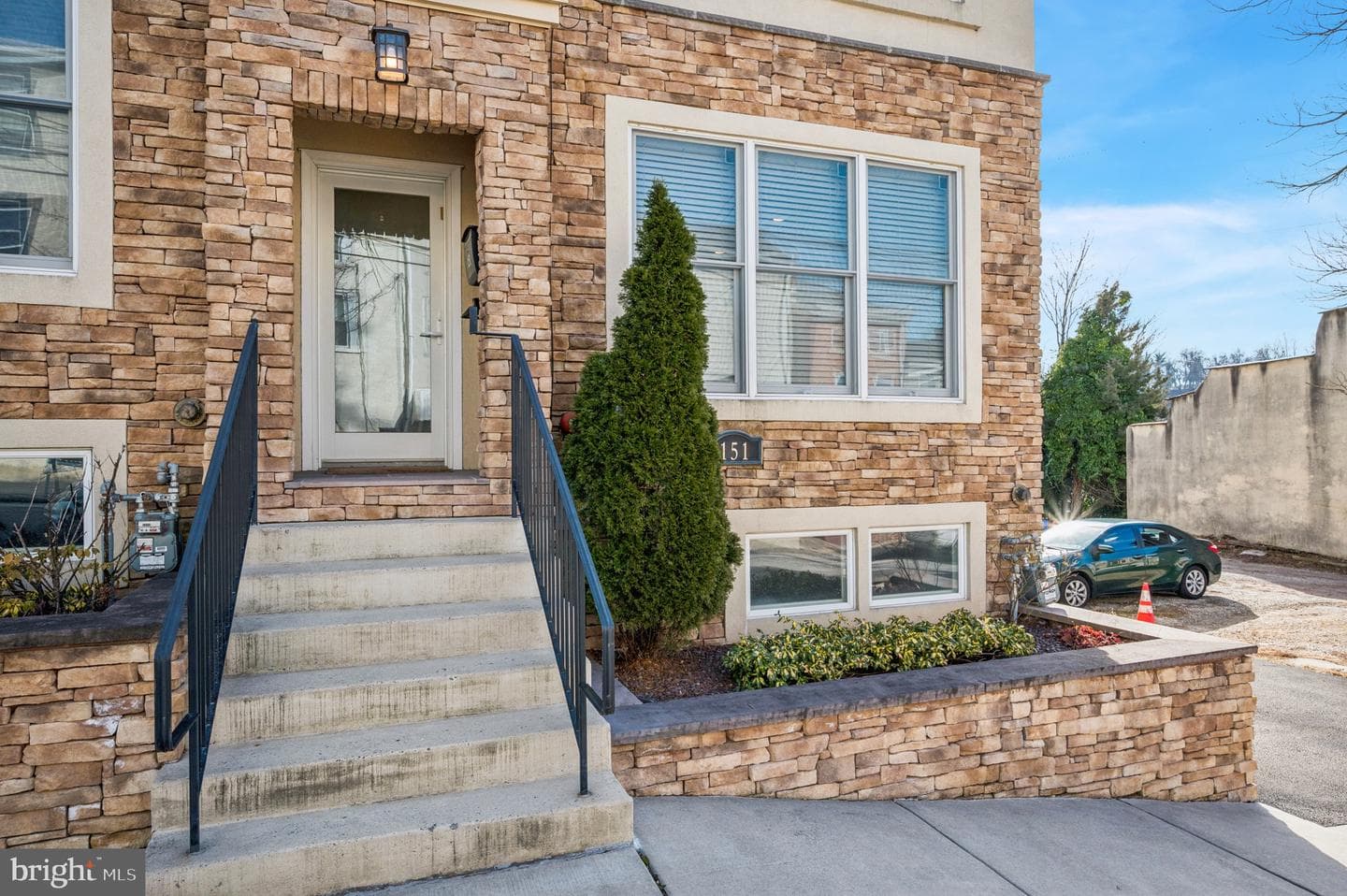 151 Levering Street photo 2