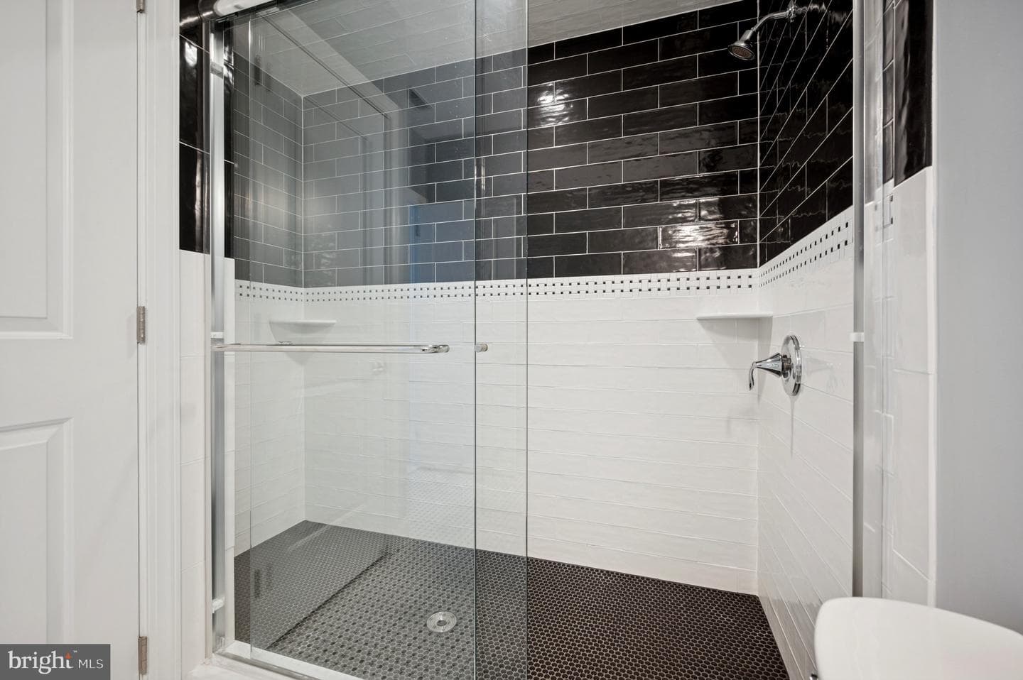 151 Levering Street photo 23