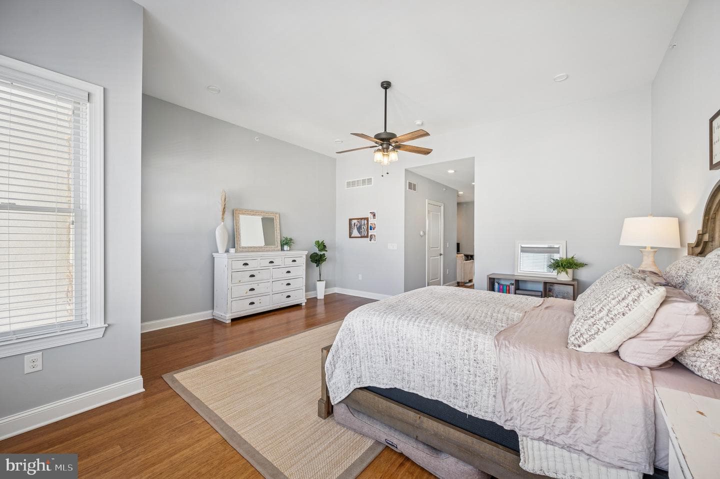 151 Levering Street photo 41