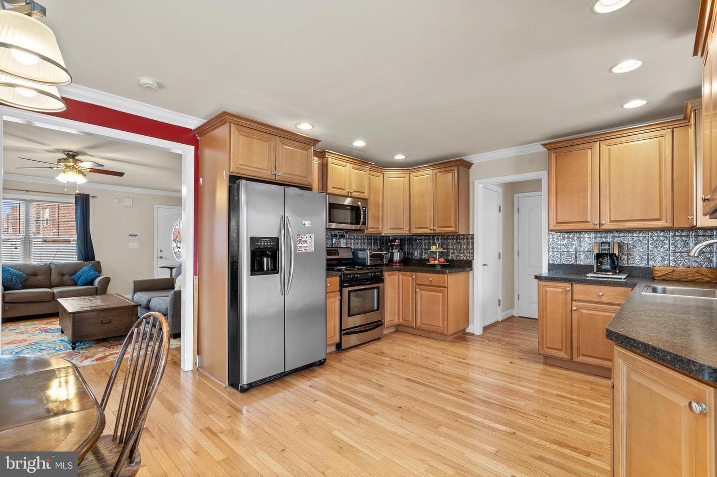 7443 Keiffer Street photo 8