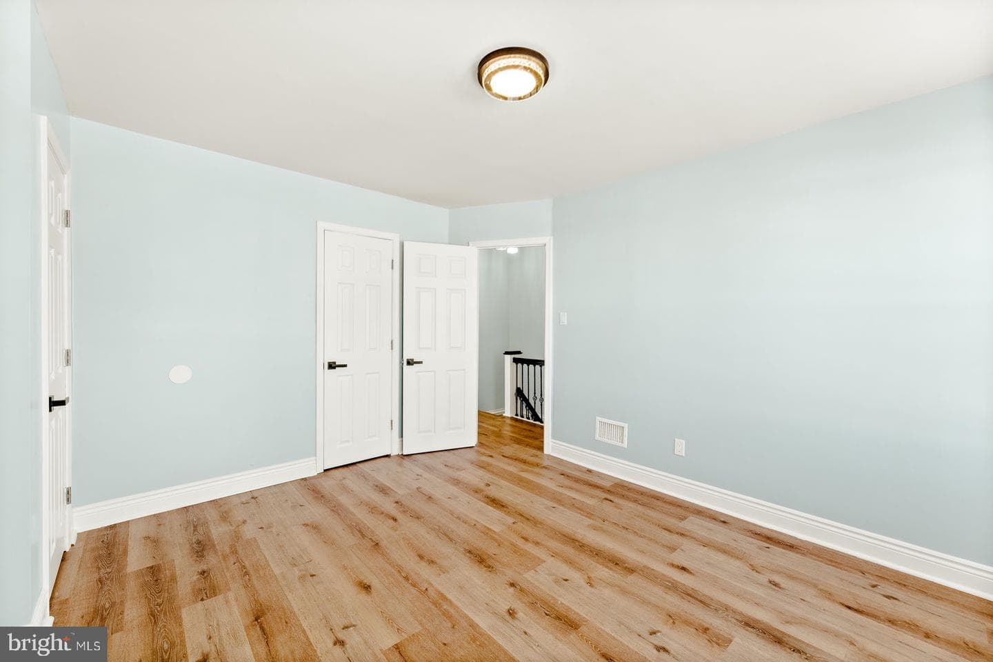 6059 Lawndale Avenue photo 17