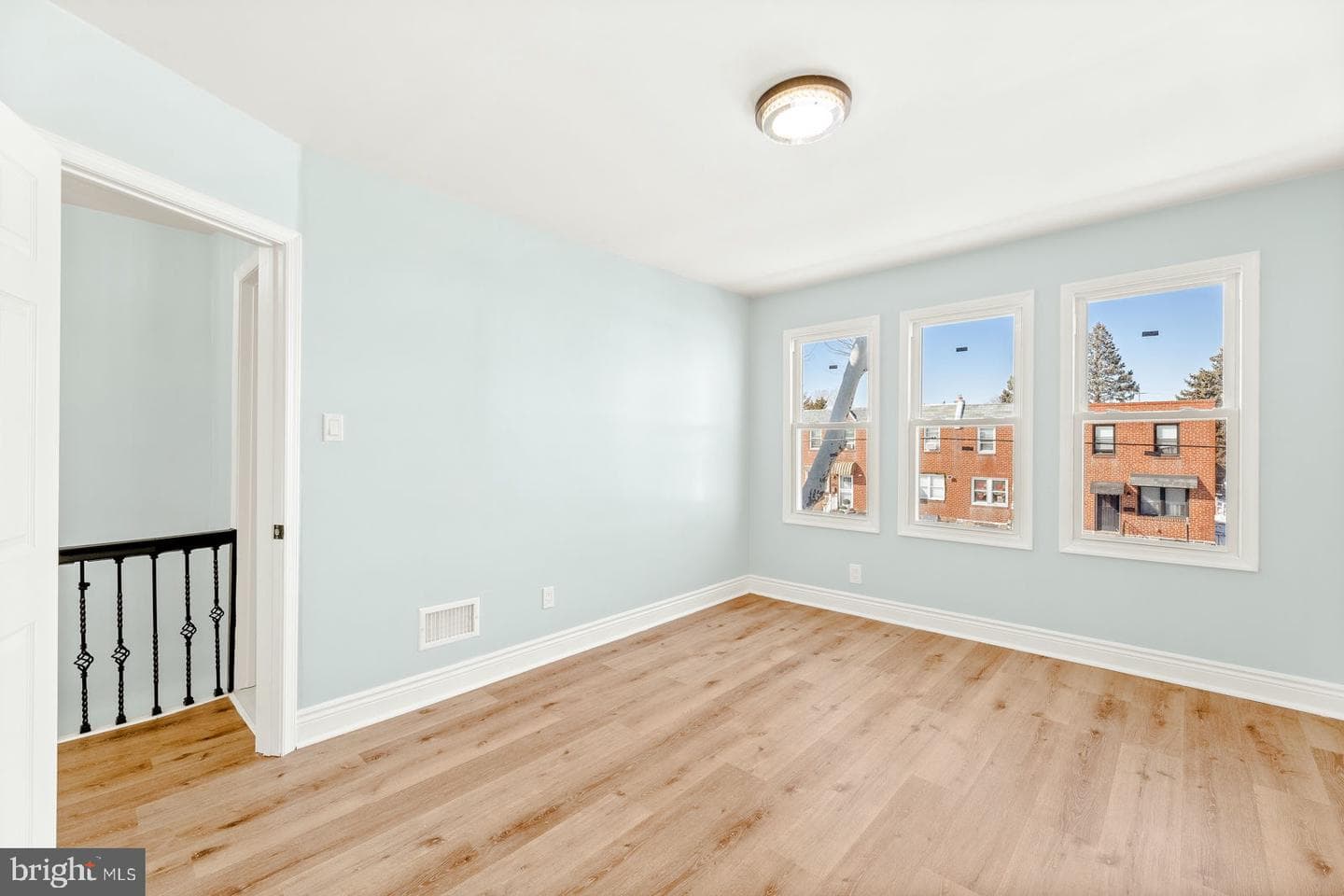 6059 Lawndale Avenue photo 18