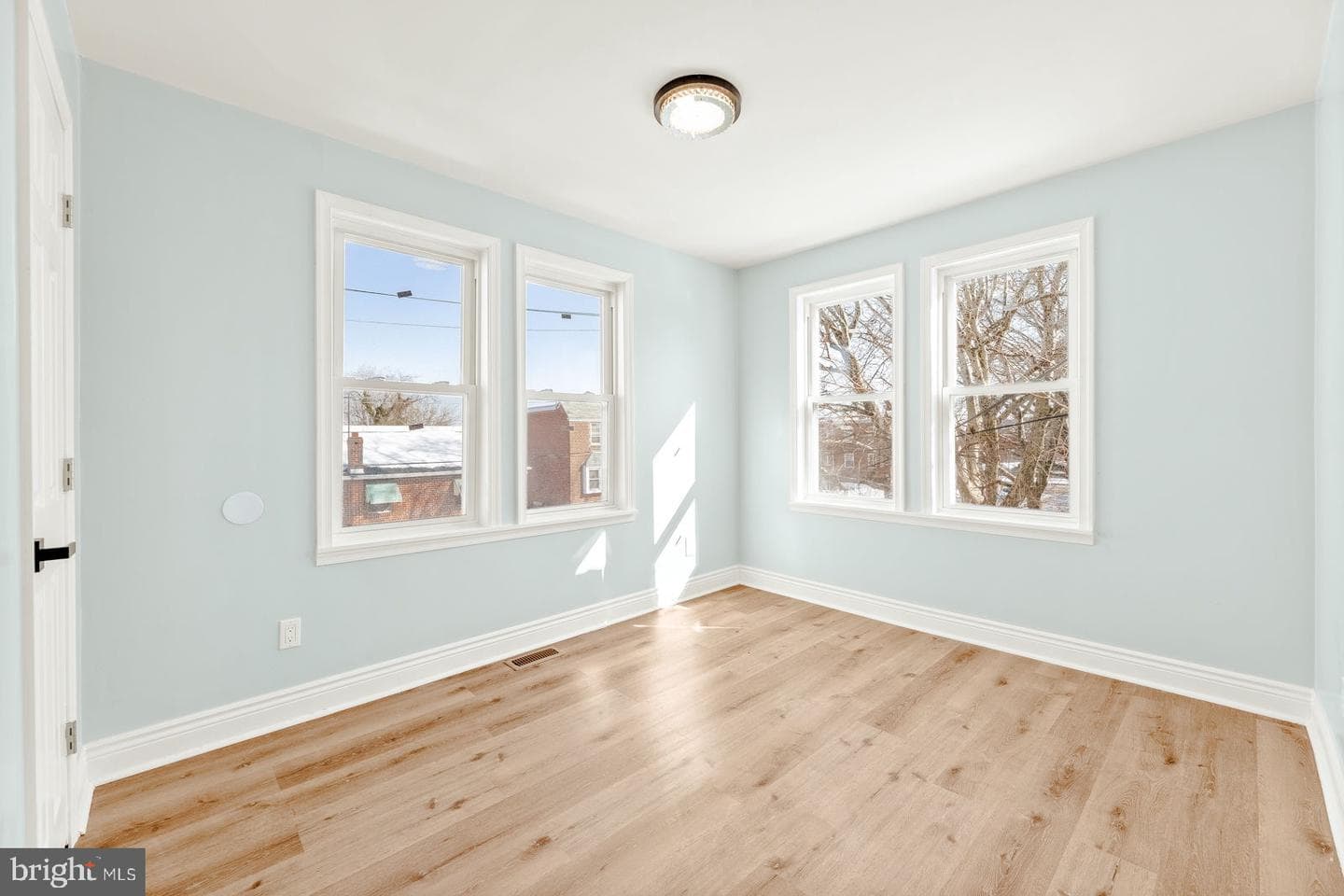 6059 Lawndale Avenue photo 26