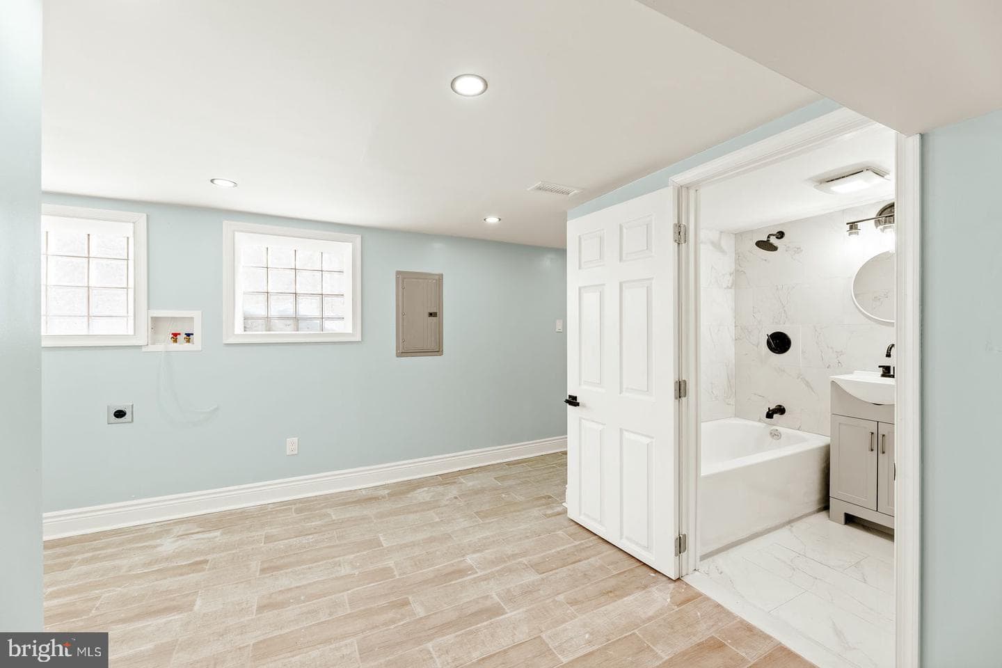 6059 Lawndale Avenue photo 36