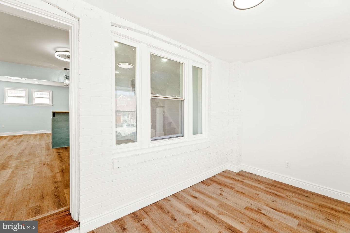 6059 Lawndale Avenue photo 5