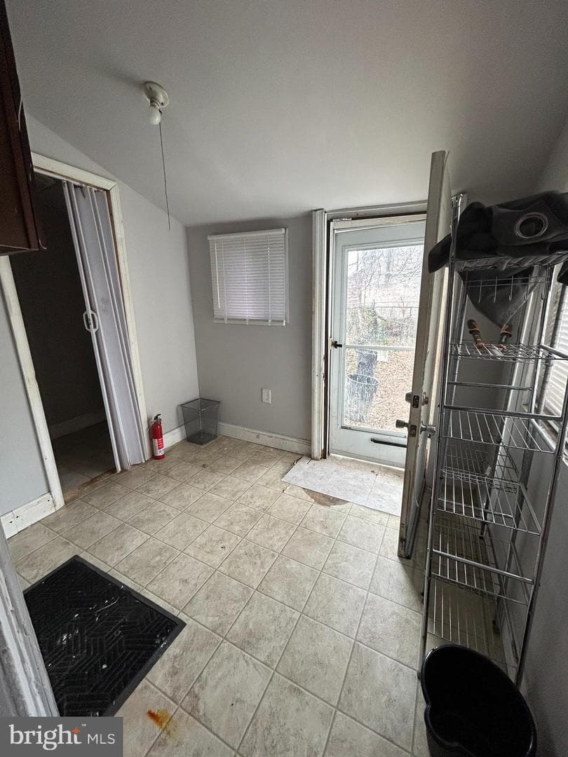 6102 Cedar Avenue photo 5
